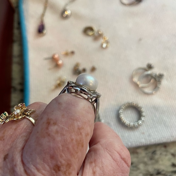 Honora white Pearl ballerina ring set with and Diamonique baguette stones in SS - Picture 6 of 6